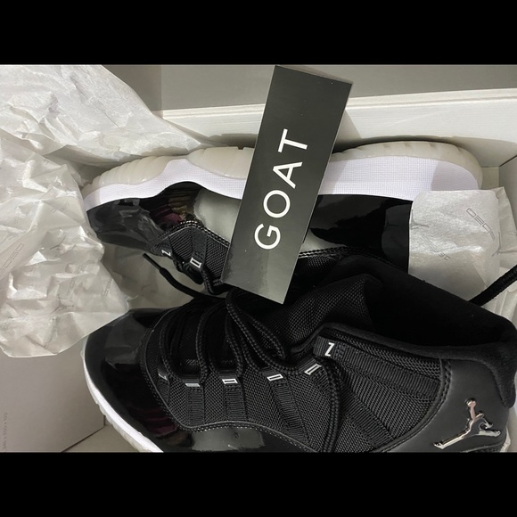 Jubilee Jordan 11’s Size 11 - Picture 3 of 5